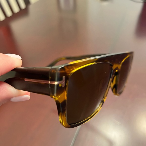 TOM FORD sunglasses - Fausto style - Dark Havana color - Picture 8 of 16